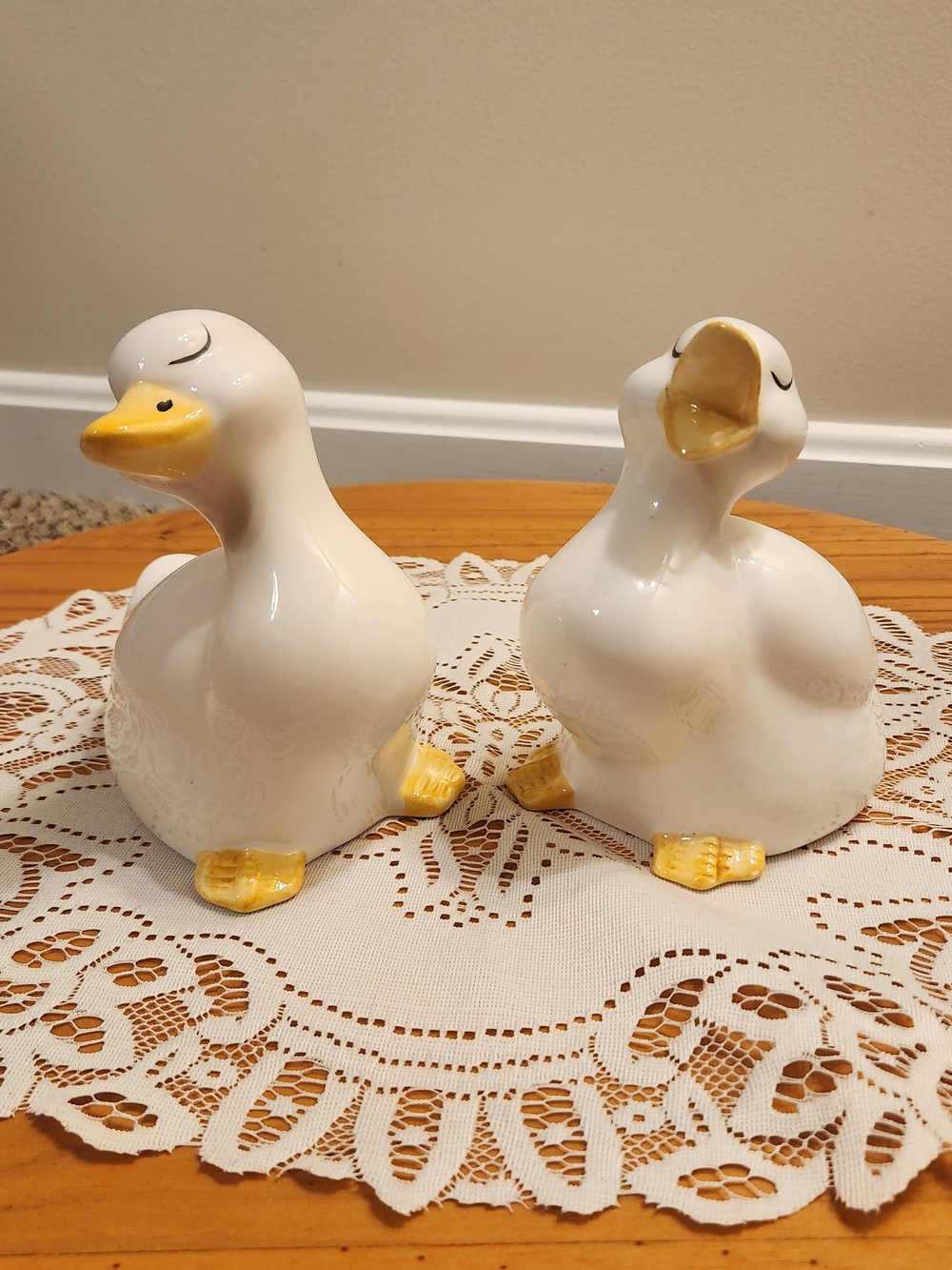 SET OF TWO Artistic Gifts, Inc Whimsical Ceramic Ducks